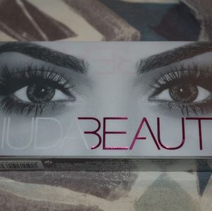 Huda Beauty Lashes
